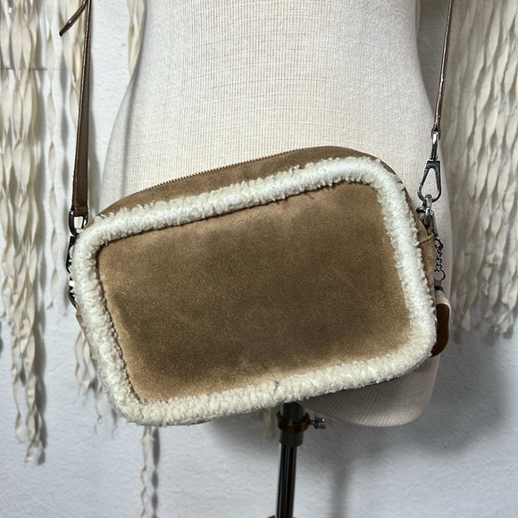 Golden Goose Star Suede and Sherling Crossbody Handbag - Picture 4 of 16